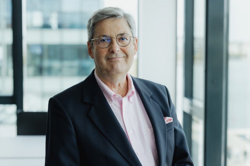 Portrait von RA Rainer Beckschewe